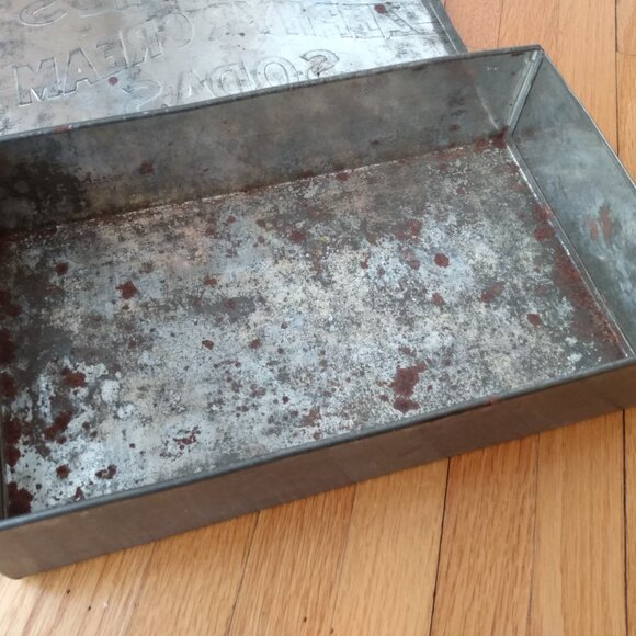 Antique 1800s Biscuit Tin Christie's Zephyr Cream Sodas Rusty Shabby Box Vintage - Picture 6 of 14